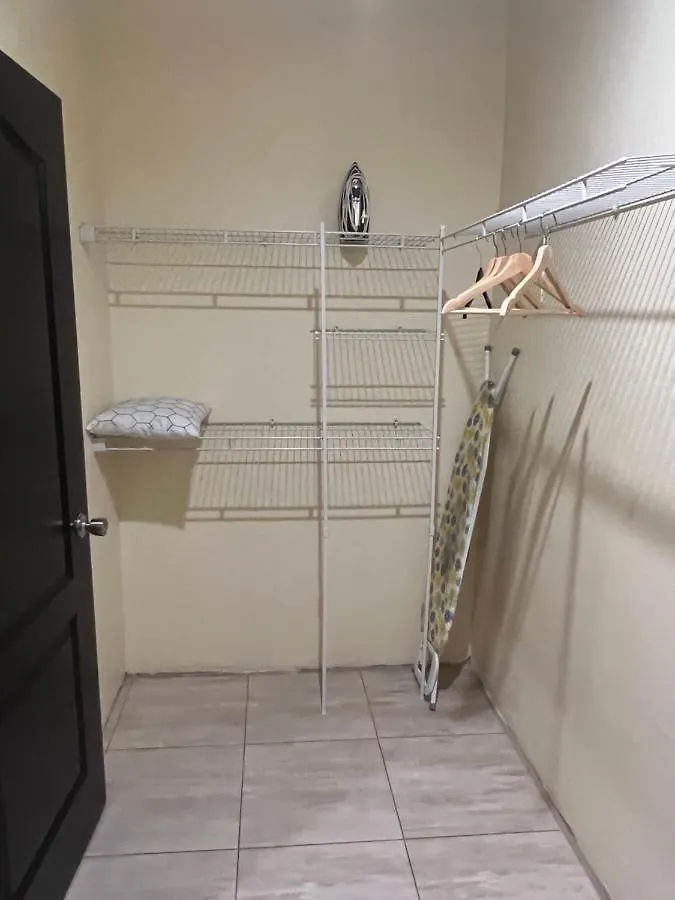 아파트 Kingston Oasis One Bedroom 자메이카